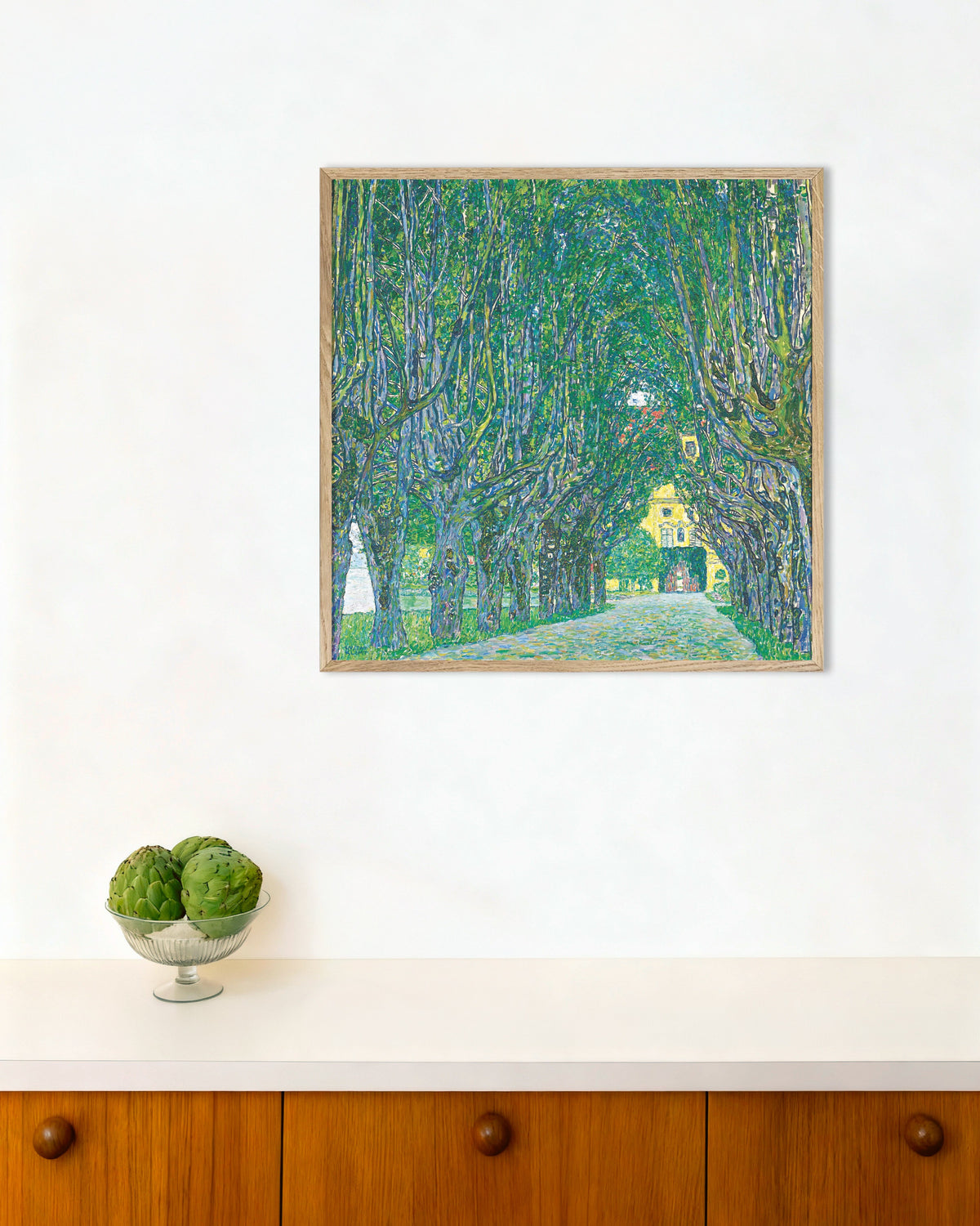 Póster Avenida hacia el castillo de Kammer (1912), de Gustav Klimt, con marco de madera natural