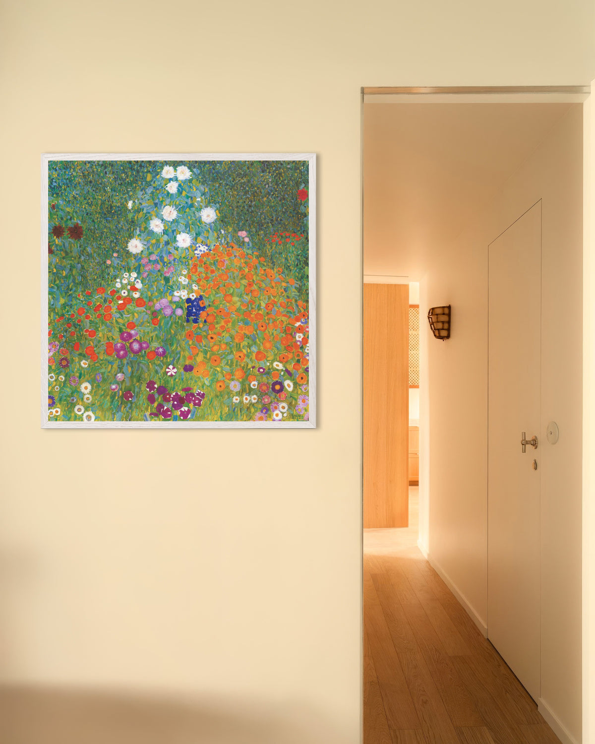 Póster Jardín campestre (1905–1907), de Gustav Klimt, con marco de madera blanca