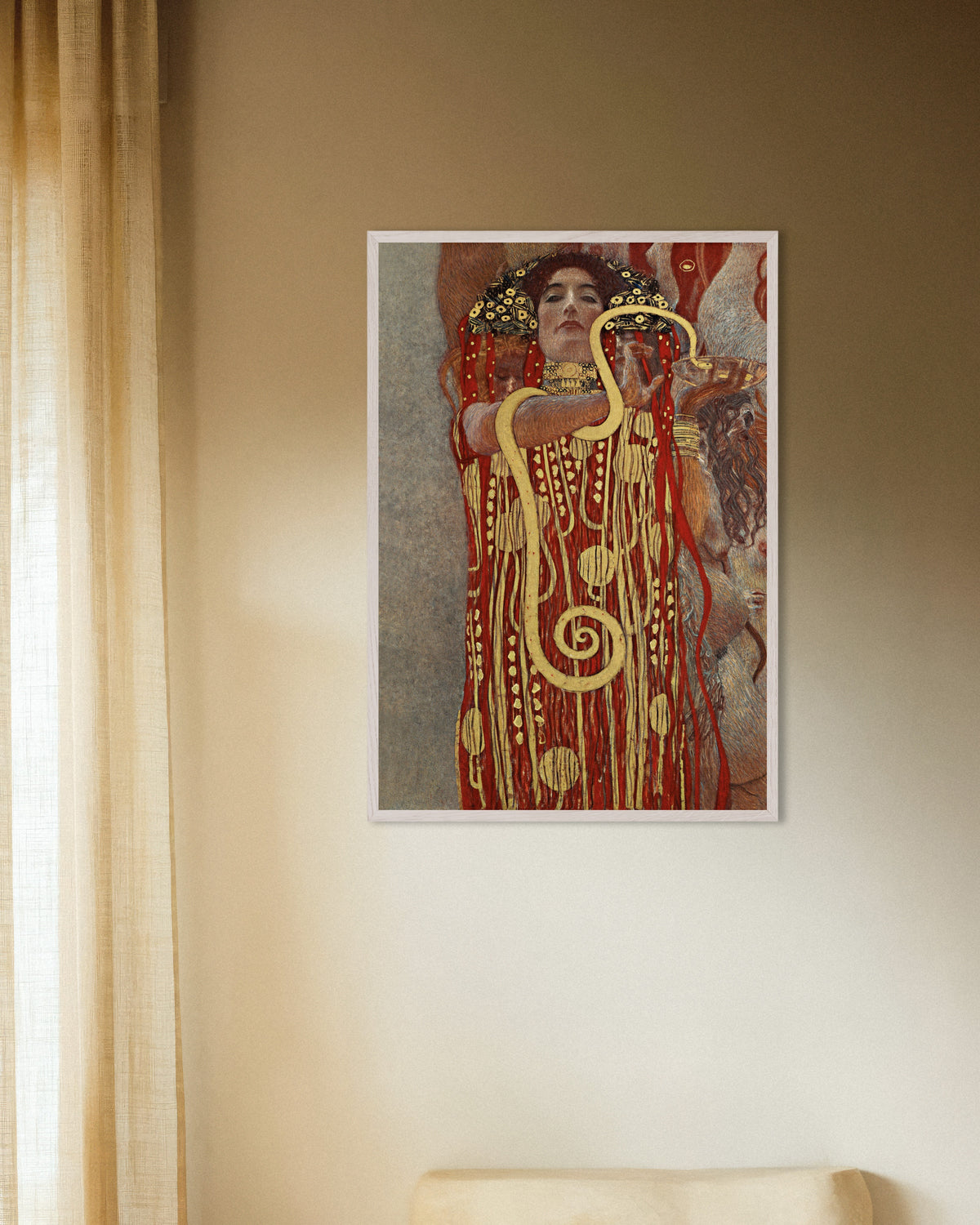 Póster Higía, detalle de La Medicina (1907), de Gustav Klimt, con marco de madera blanca
