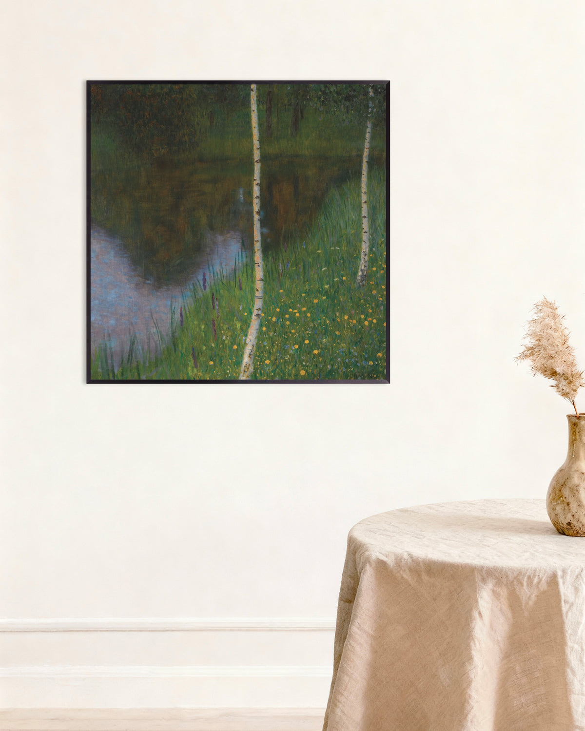 Póster Orilla del lago con abedules (hacia 1901), de Gustav Klimt, con marco metálico