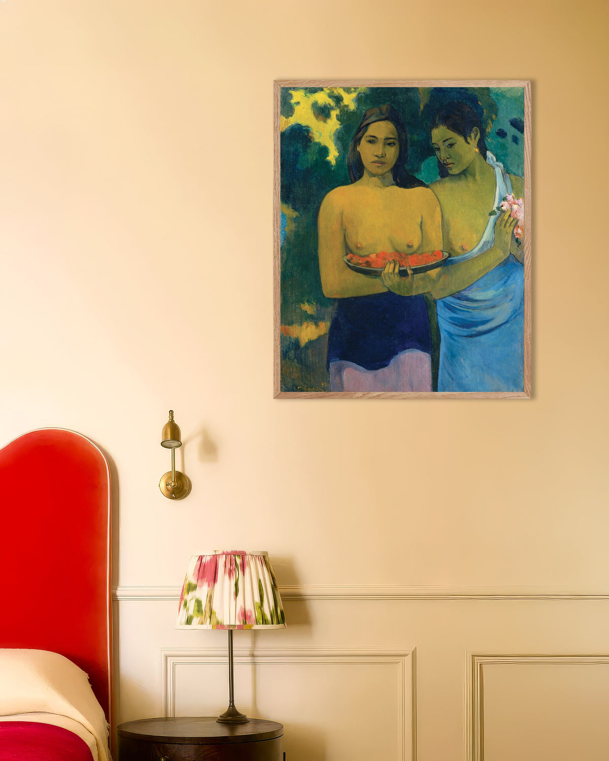 Paul Gauguin, Dos mujeres tahitianas, con marco de madera natural