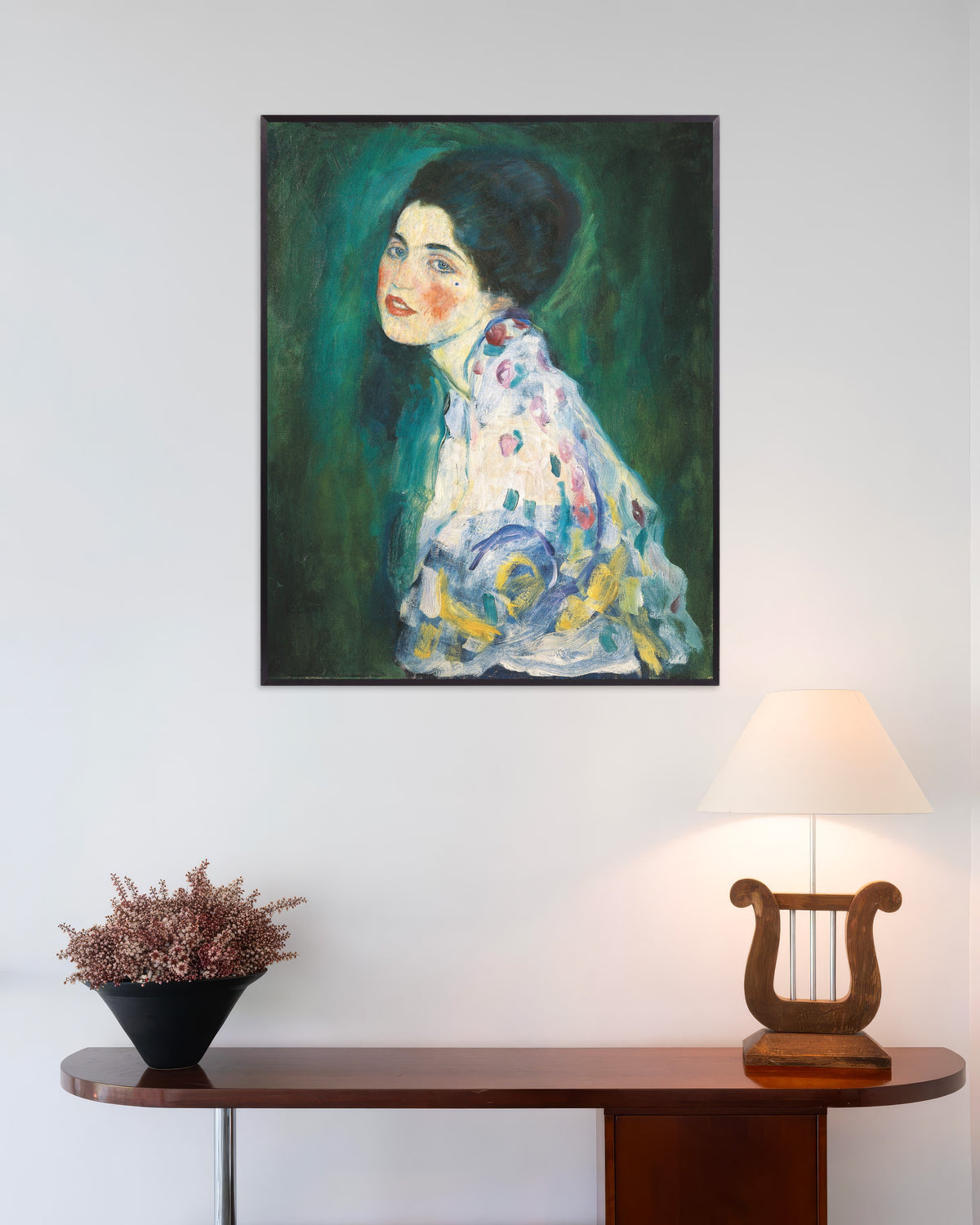 Póster Retrato de una dama (1916–1917), de Gustav Klimt, con marco metálico
