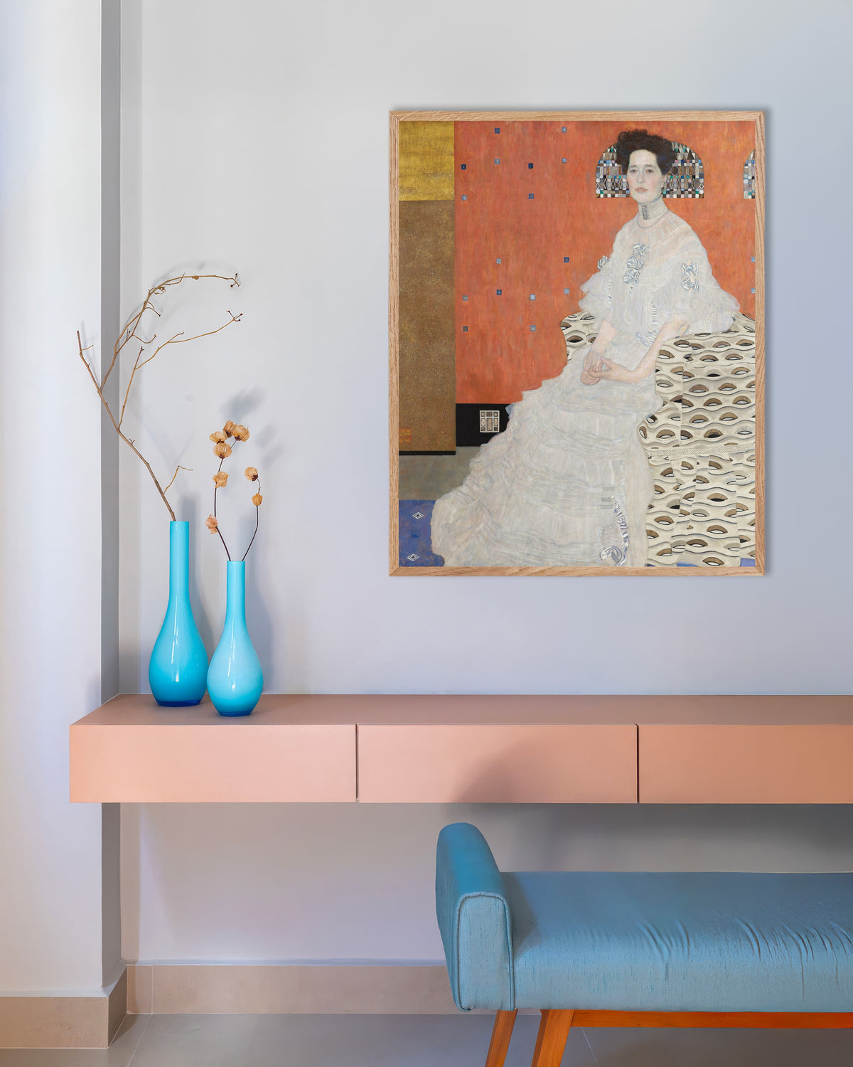 Póster Retrato de Fritza Riedler (1906), de Gustav Klimt, con marco de madera natural