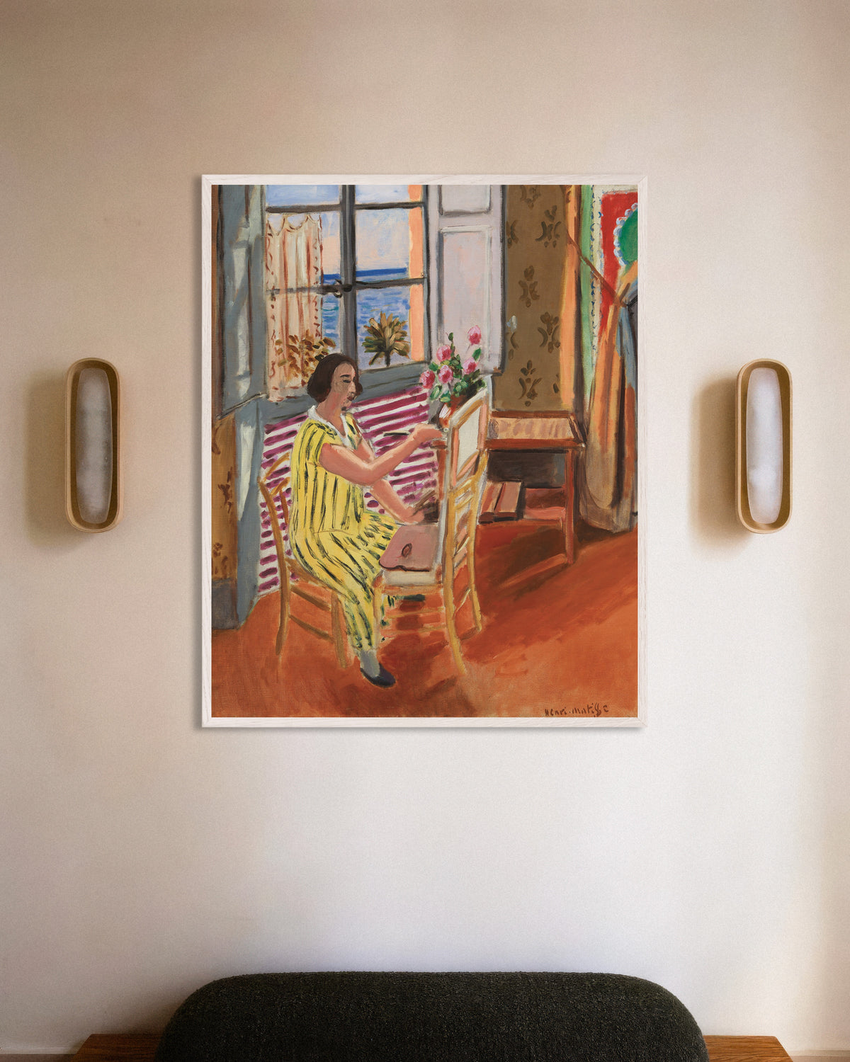 Póster de La sesión matinal (1924), de Henri Matisse, con marco de madera blanca