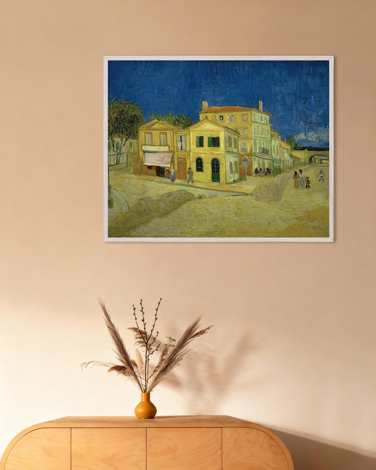 Póster de La casa amarilla, La calle (1888), de Vincent van Gogh, con marco de madera blanco