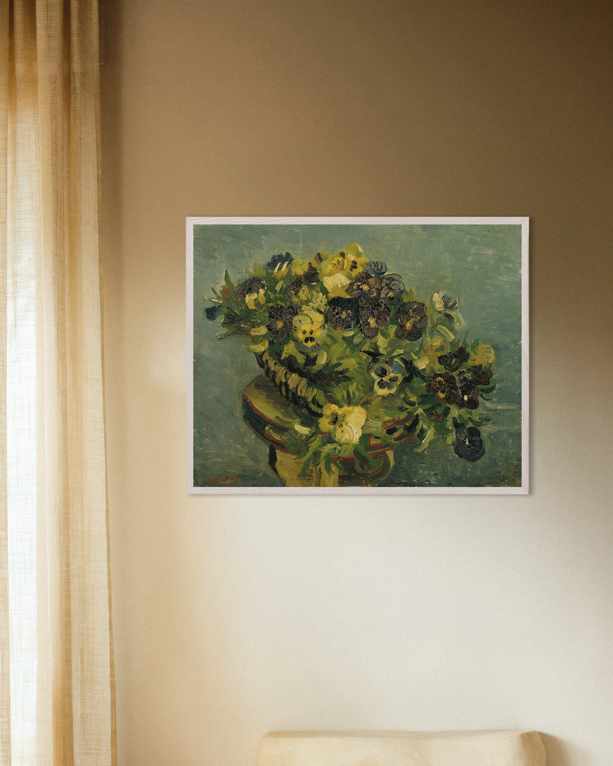 Póster de Cesto de pensamientos sobre una mesita (1887), de Vincent van Gogh, con marco de madera blanco