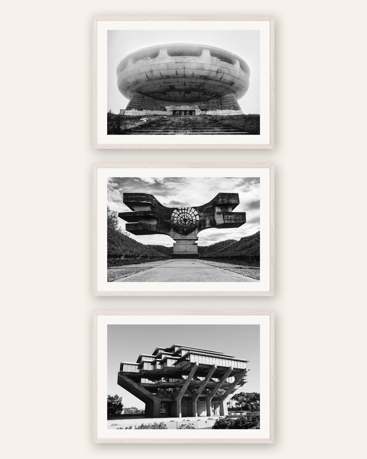 Pósters brutalistas, conjunto de 3: monumentos de hormigón, con marcos de roble blanco