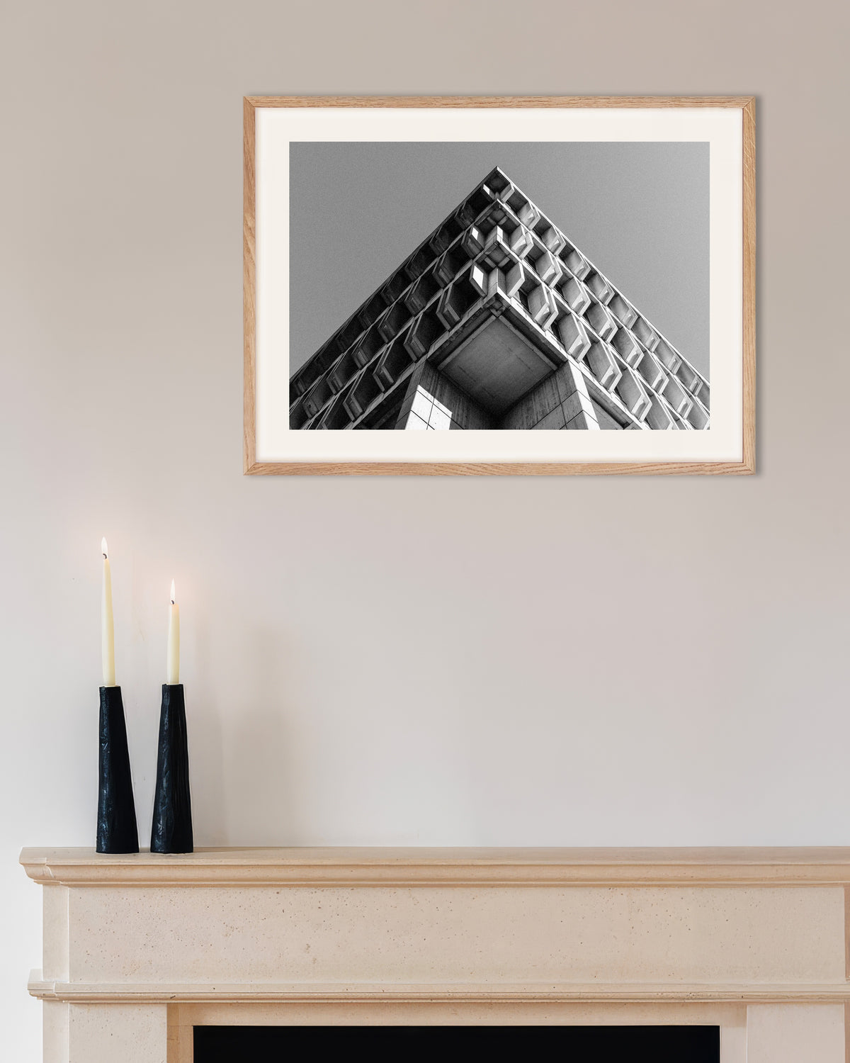 Póster «Esquina artesonada en perspectiva marcada», con marco de madera natural