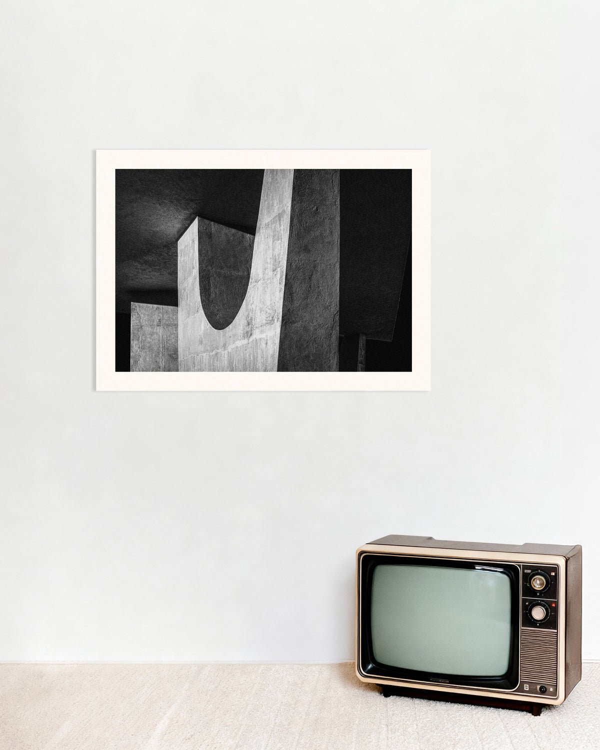 Póster «U de hormigón entre sombras»