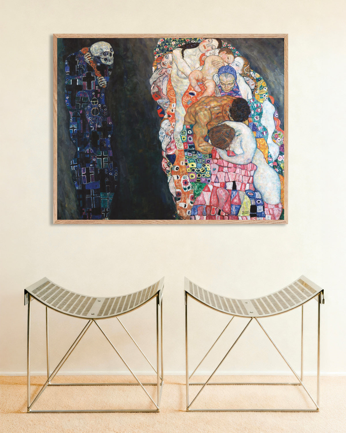 Póster Muerte y vida (1910–1915), de Gustav Klimt, con marco de madera natural