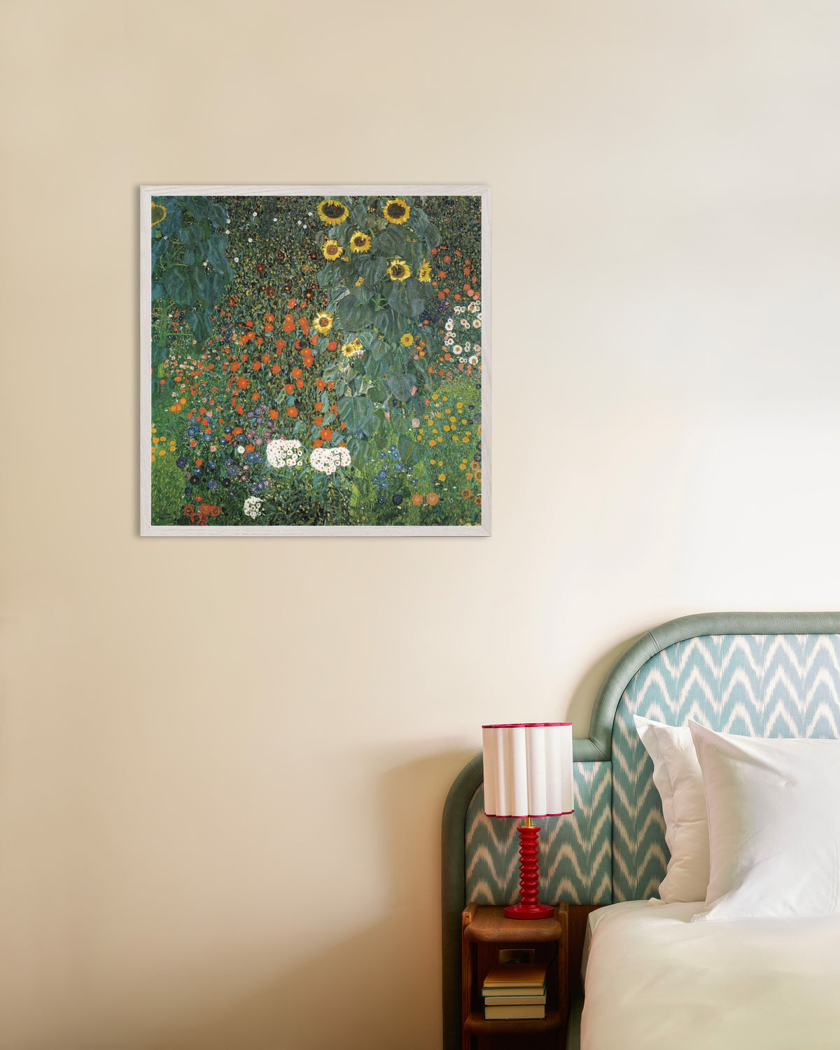 Póster Jardín campestre con girasoles (1907), de Gustav Klimt, con marco de madera blanca