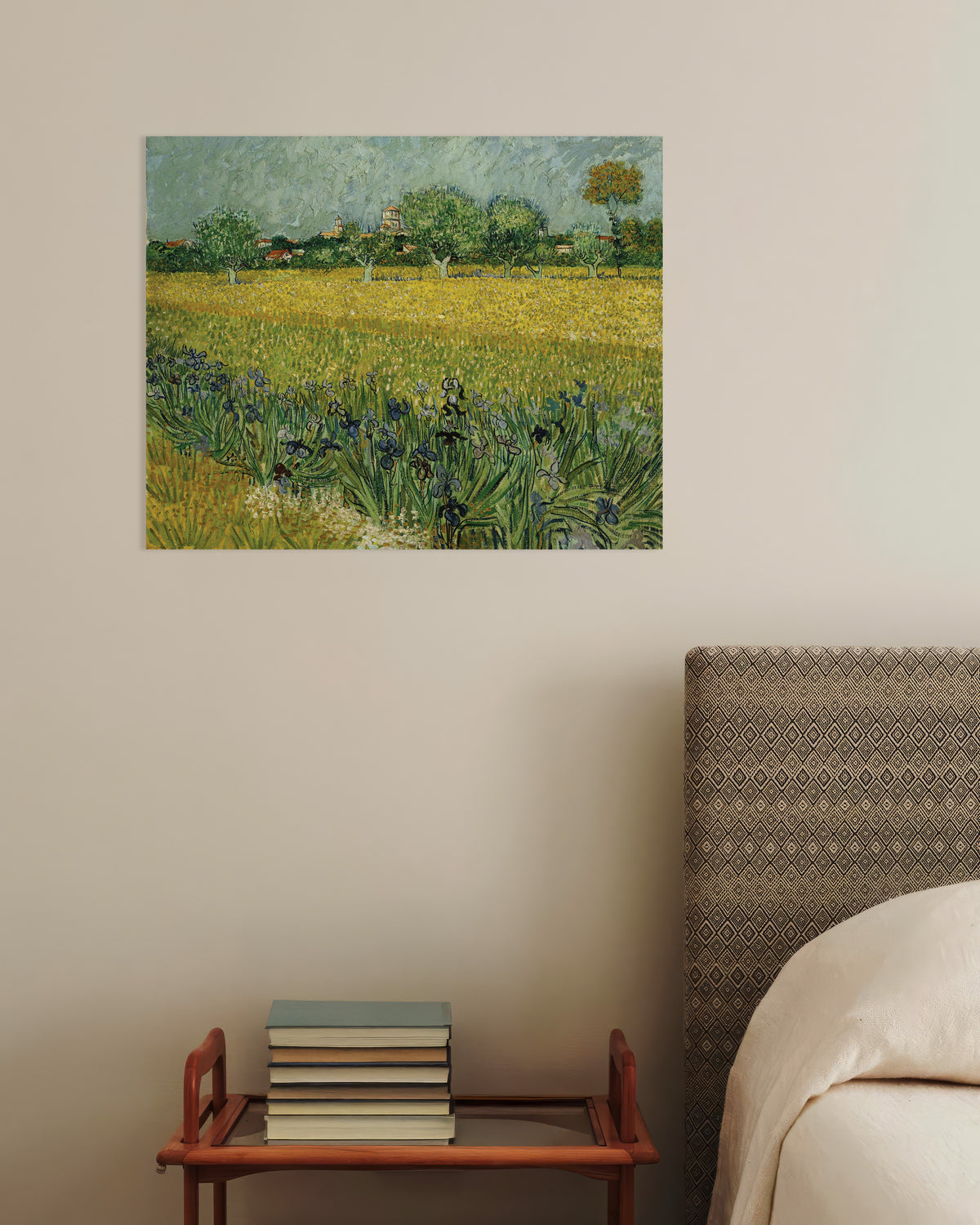 Póster de Campo con lirios cerca de Arlés (1888), de Vincent van Gogh