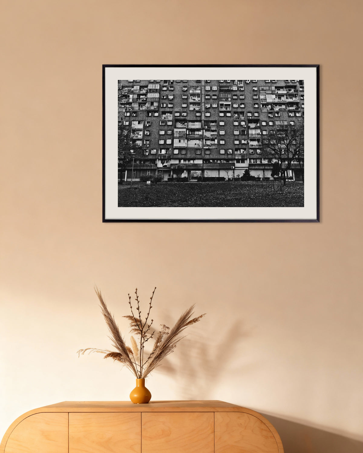Póster «Urbanización en otoño», con marco metálico