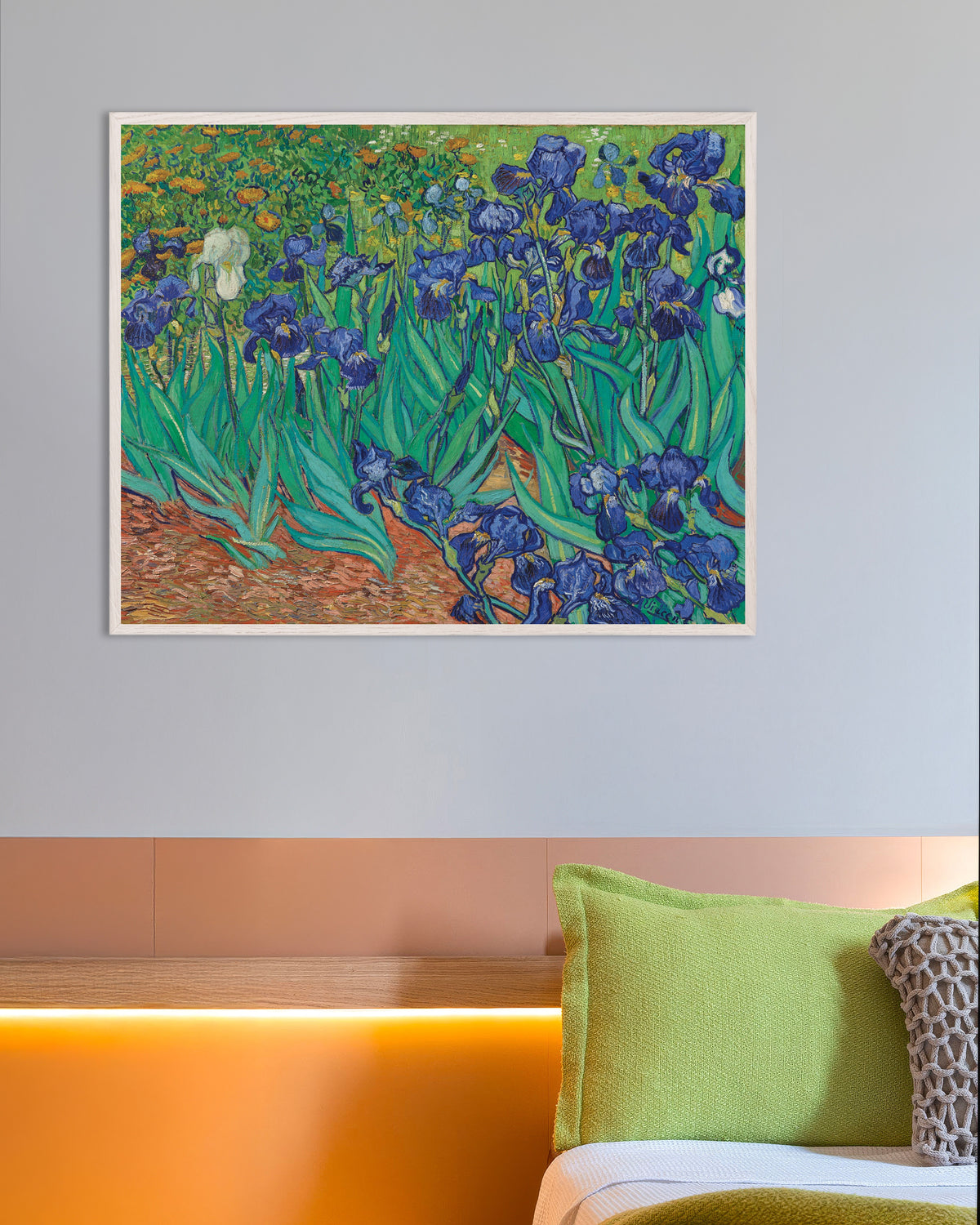 Póster de Irises (1889), de Vincent van Gogh, con marco de madera blanca