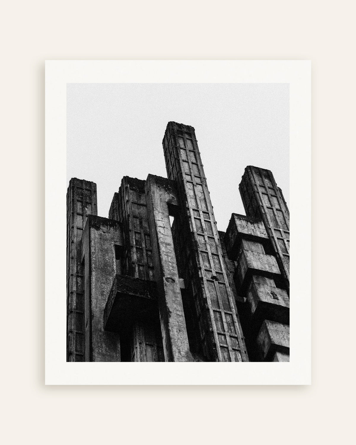 Póster «Torres de hormigón irregulares», miniatura