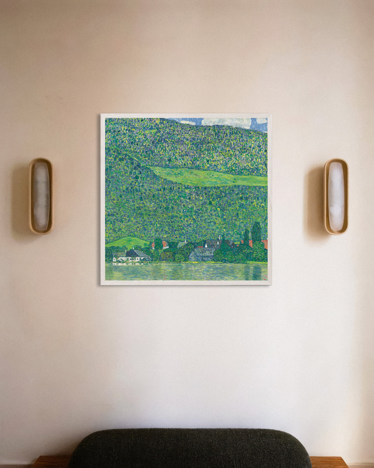Póster de Litzlberg en el Attersee (1914–1915), de Gustav Klimt, con marco de madera blanco