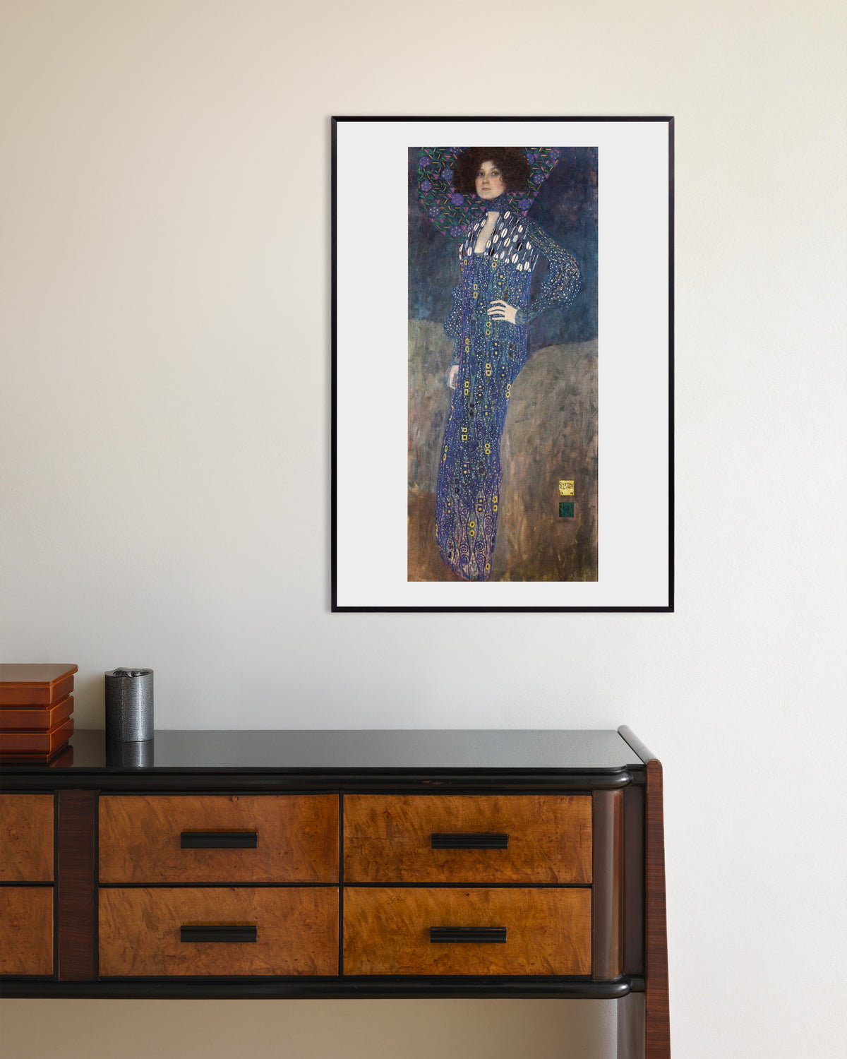 Póster Retrato de Emilie Flöge (1902), de Gustav Klimt, con marco metálico