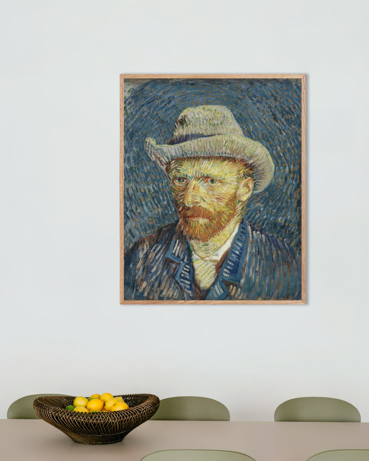 Póster de Autorretrato con sombrero de fieltro gris (1887), de Vincent van Gogh, con marco de madera natural