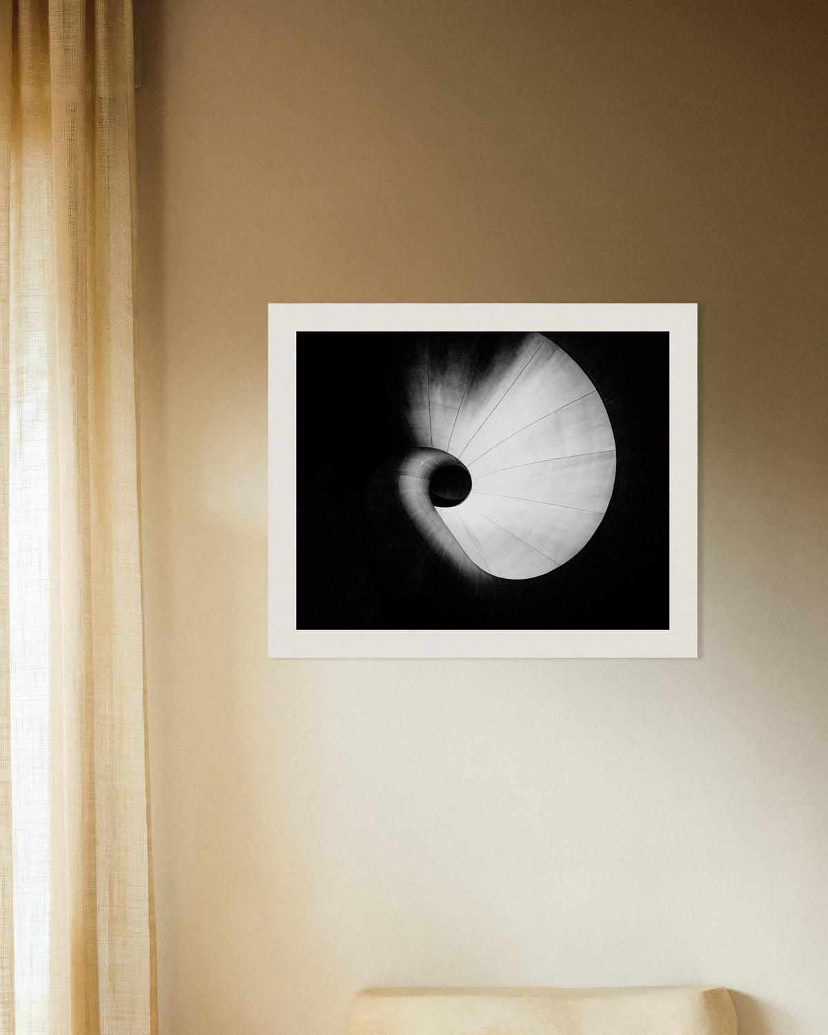 Póster «Escalera de caracol vista desde abajo»