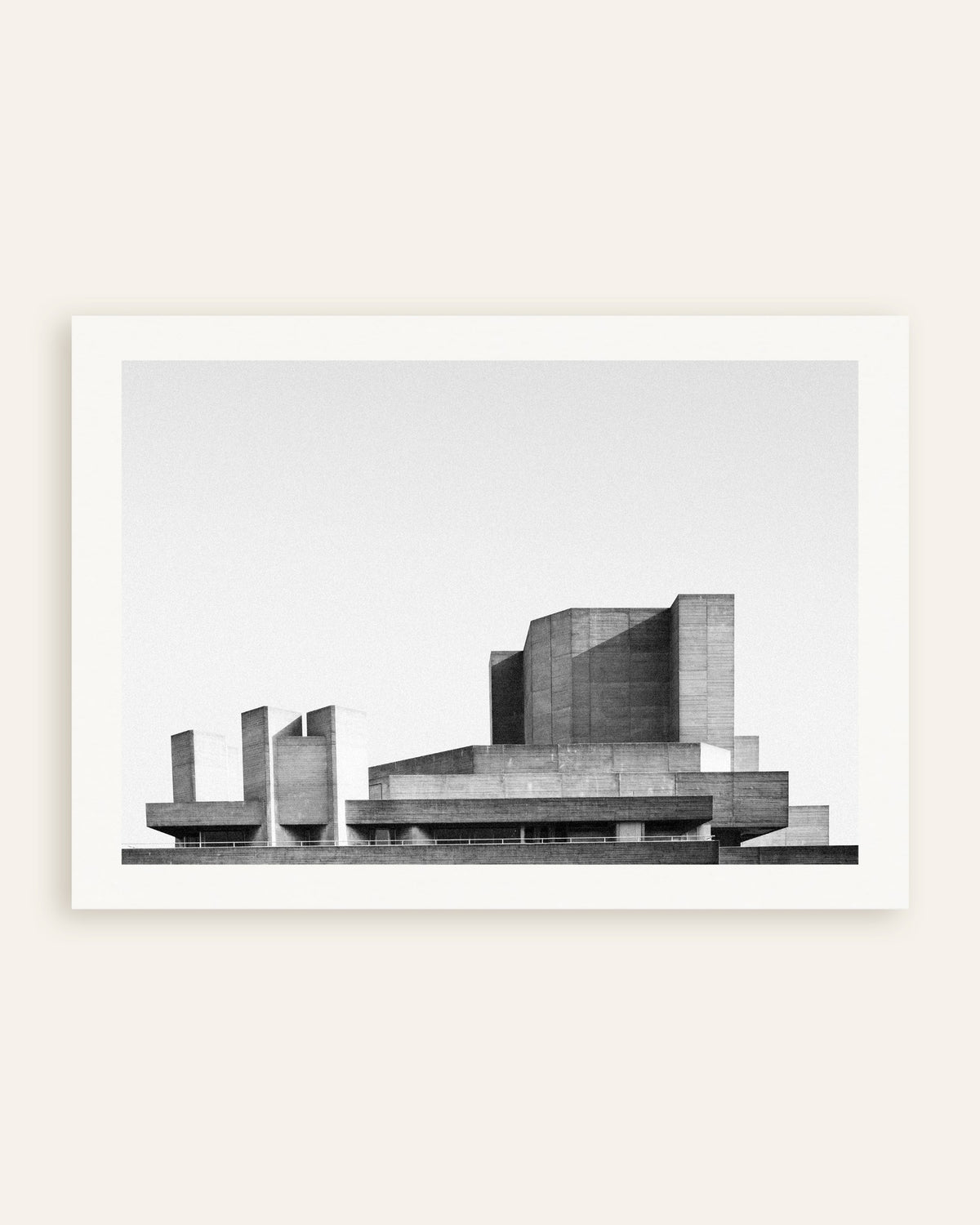 Póster «Terrazas escalonadas de un teatro de hormigón», miniatura