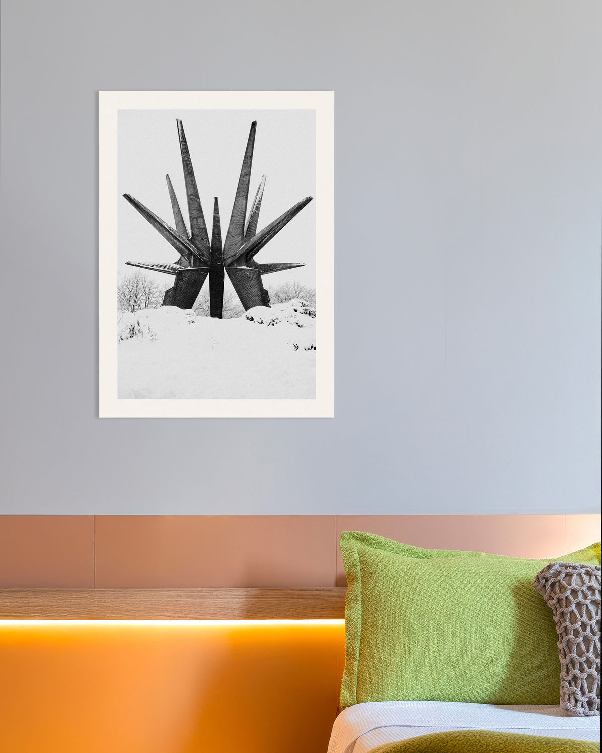Póster «Monumento en forma de estrella en la nieve»