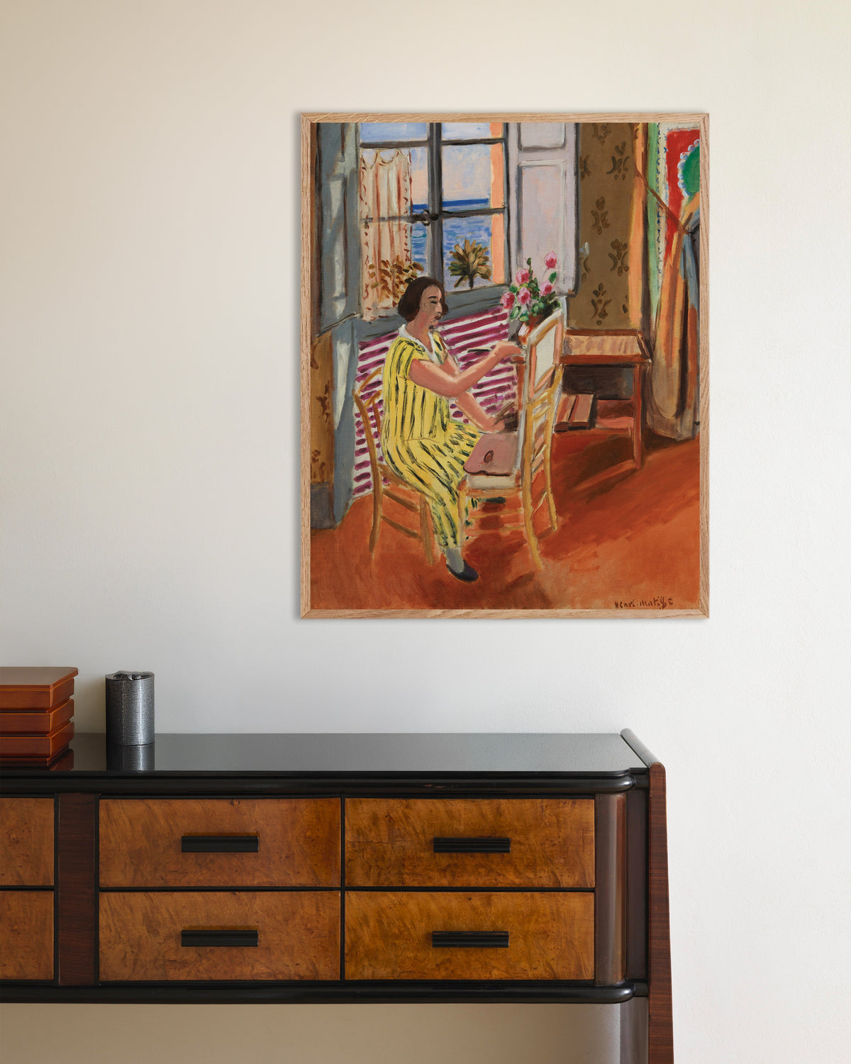 Póster de La sesión matinal (1924), de Henri Matisse, con marco de madera natural