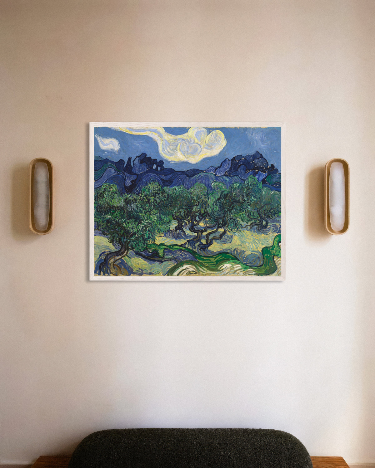 Póster de Los olivos (1889), de Vincent van Gogh, con marco de madera blanca