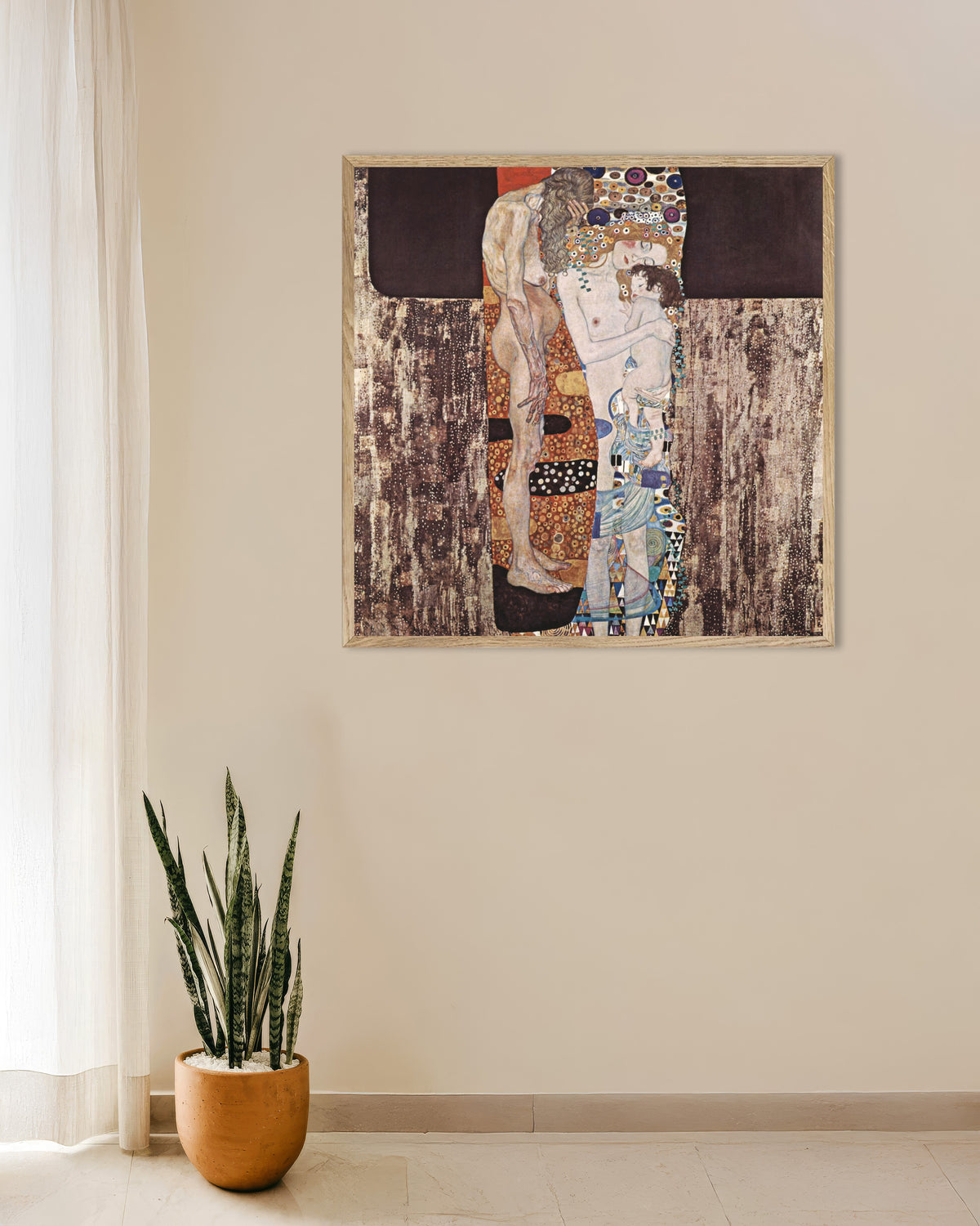Póster Las tres edades de la mujer (1905), de Gustav Klimt, con marco de madera natural